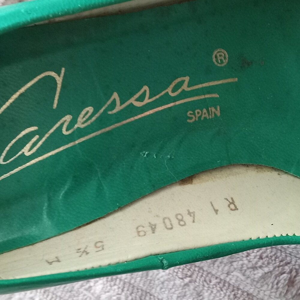 Caressa Heels -Leather  Size 5 1/2M  Green